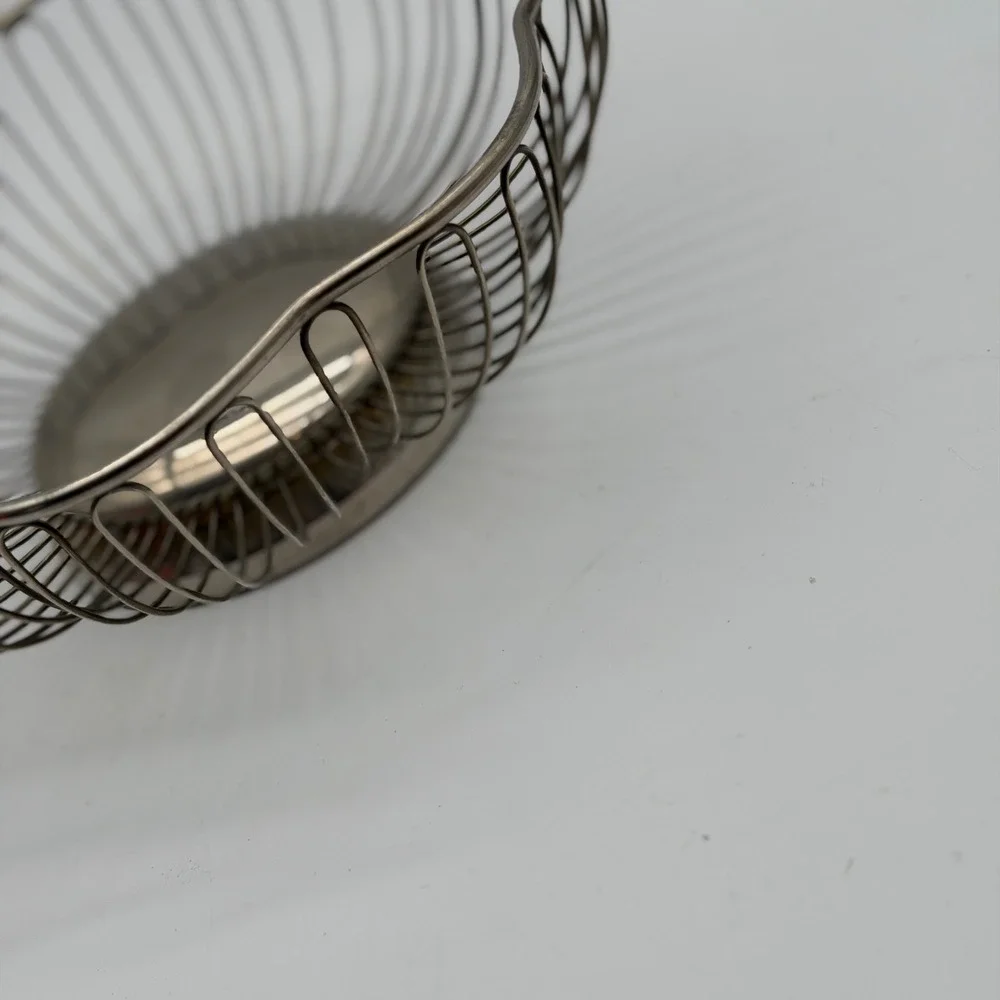 Vintage Silver Tone Wire Fruit Basket Scalloped Rim Mid Century Modern Style